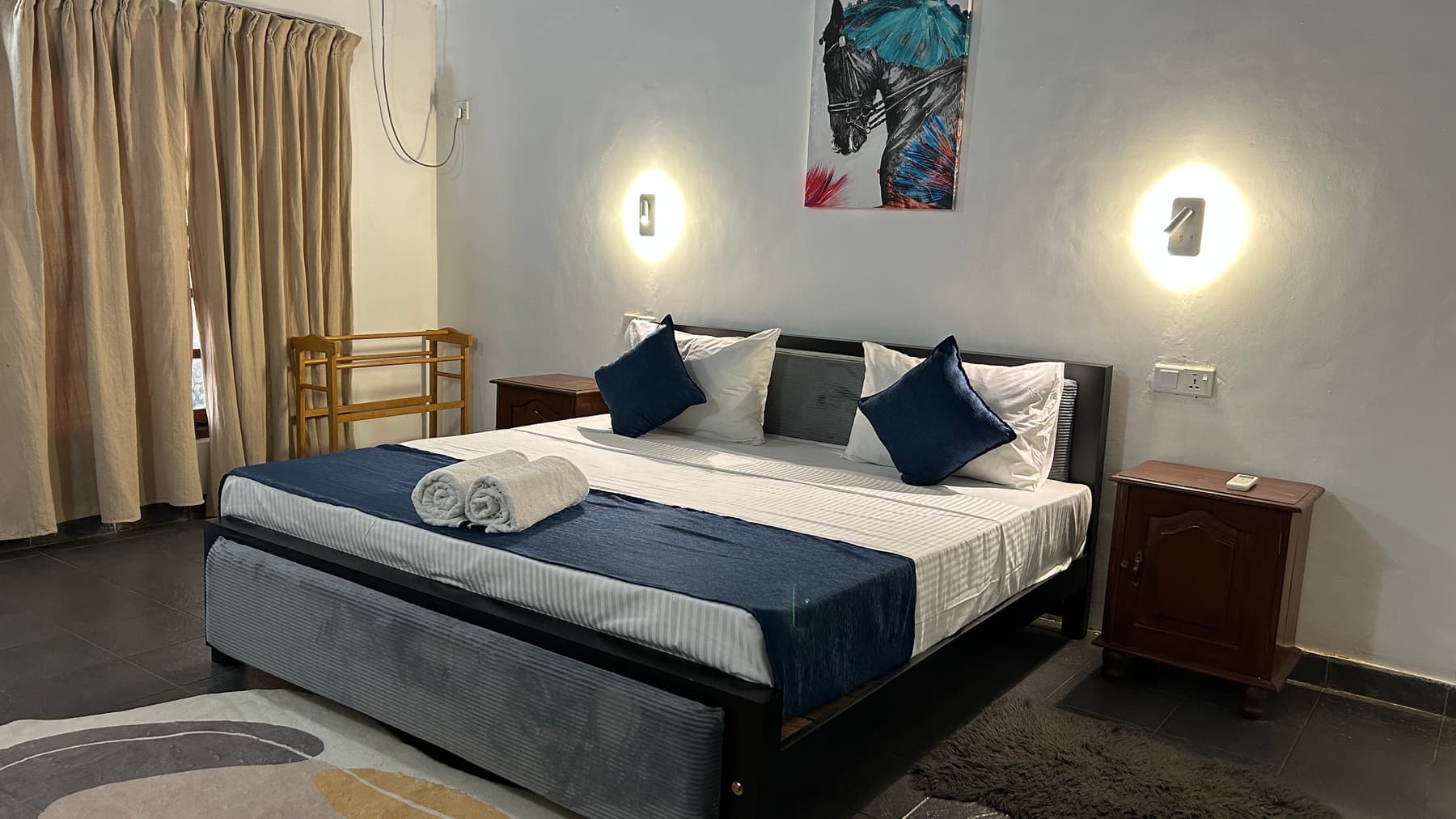 Eagle's Wings Guest House room
